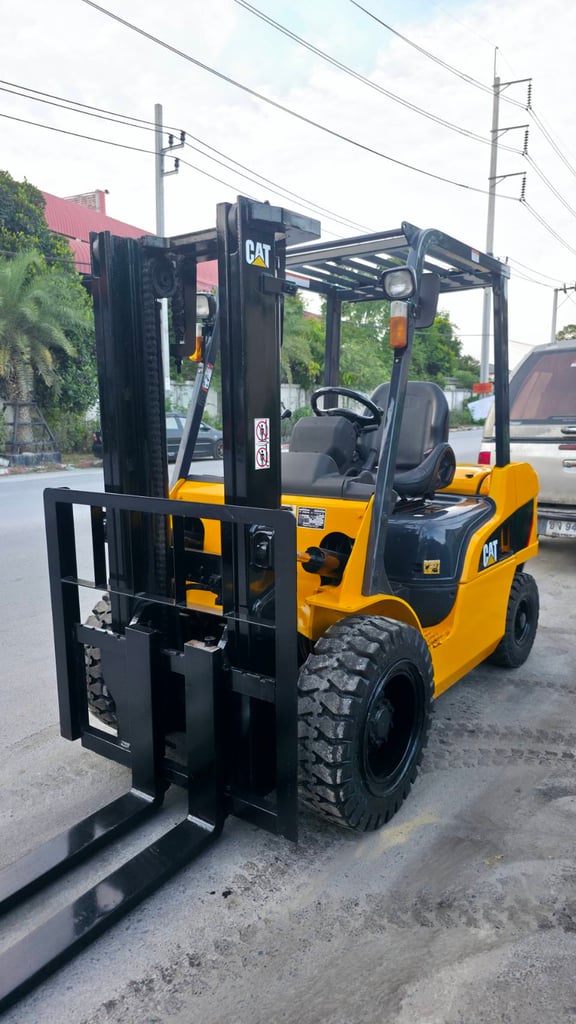 รถโฟล์คลิฟท์มือสอง CAT DP30NT รถโฟล์คลิฟท์มือสอง CAT DP30NT