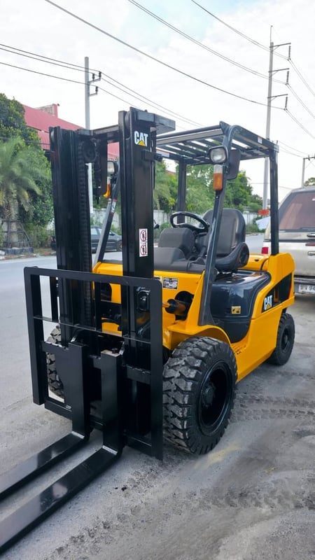 รถโฟล์คลิฟท์มือสอง CAT DP30NT