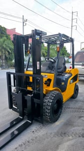 รถโฟล์คลิฟท์มือสอง CAT DP30NT