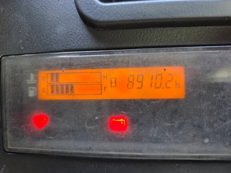 รถโฟล์คลิฟท์มือสอง TOYOTA 8FD25 AT With Hinge Fork and Side Shift