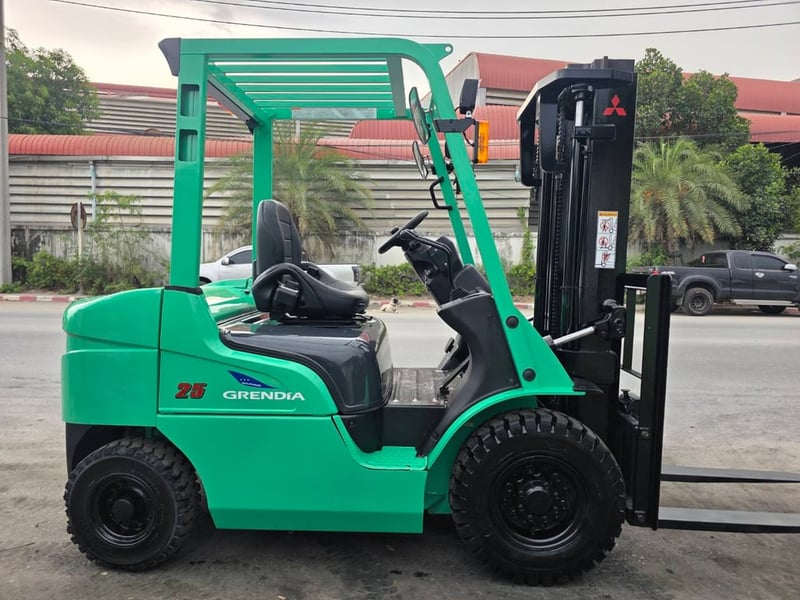 รถโฟล์คลิฟท์มือสอง MITSUBISHI GRENDIA FD25NT รถโฟล์คลิฟท์มือสอง MITSUBISHI GRENDIA FD25NT