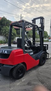 รถโฟล์คลิฟท์มือสอง TOYOTA 8FD25V40 MT