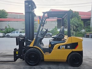รถโฟล์คลิฟท์มือสอง CAT DP25NT