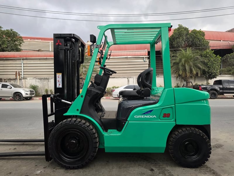 รถโฟล์คลิฟท์มือสอง MITSUBISHI GRENDIA FD30T