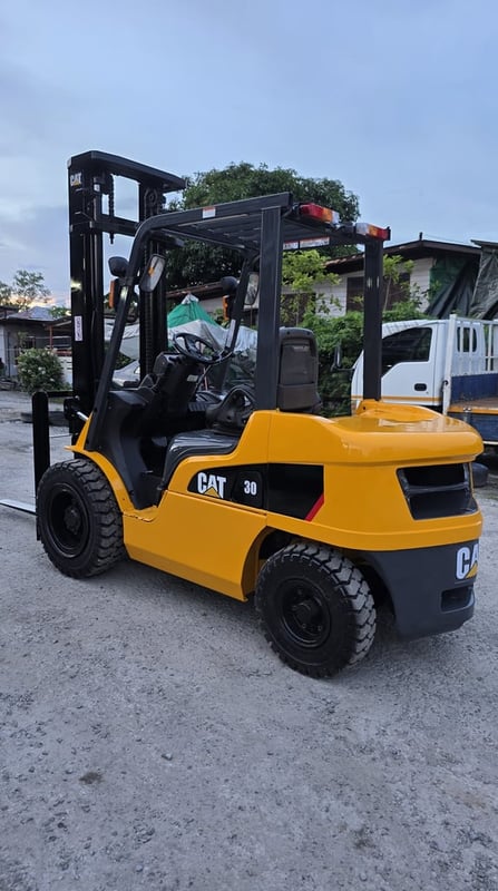 รถโฟล์คลิฟท์มือสอง CAT DP30NT