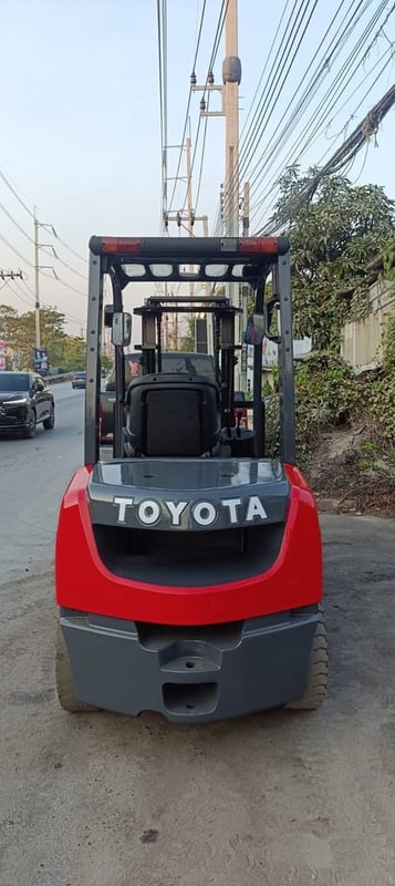 รถโฟล์คลิฟท์มือสอง TOYOTA 8FD30V30 MT รถโฟล์คลิฟท์มือสอง TOYOTA 8FD30V30 MT