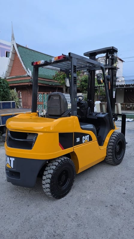 รถโฟล์คลิฟท์มือสอง CAT DP30NT