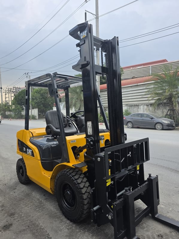 รถโฟล์คลิฟท์มือสอง CATERPILLAR DP25NT with Hinge Fork