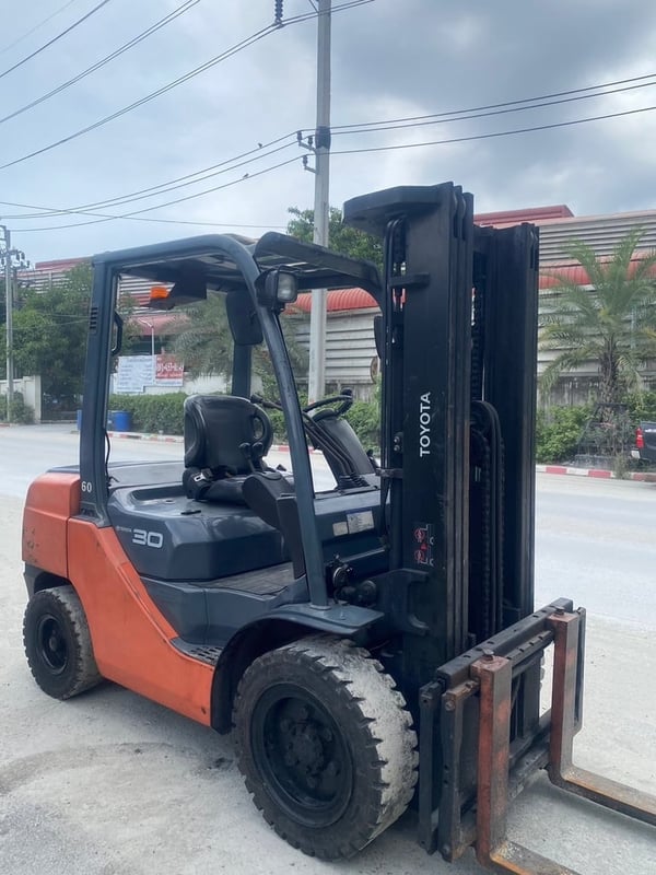 รถโฟล์คลิฟท์มือสอง TOYOTA 8FD30