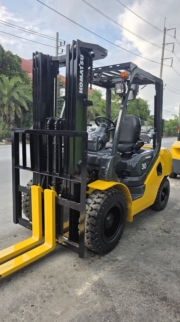 รถโฟล์คลิฟท์มือสอง KOMATSU FD30T-16