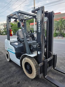 รถโฟล์คลิฟท์มือสอง UNICARRIERS Y1F2 
