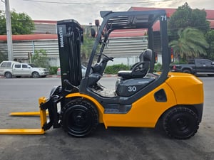 รถโฟล์คลิฟท์มือสอง KOMATSU FD30T-17 Rotator รถโฟล์คลิฟท์มือสอง KOMATSU FD30T-17 Rotator