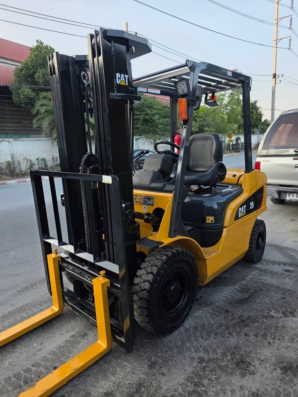 รถโฟล์คลิฟท์มือสอง CATERPILLAR DP25NT with Side Shift