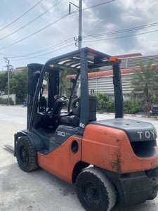 รถโฟล์คลิฟท์มือสอง TOYOTA 8FD30