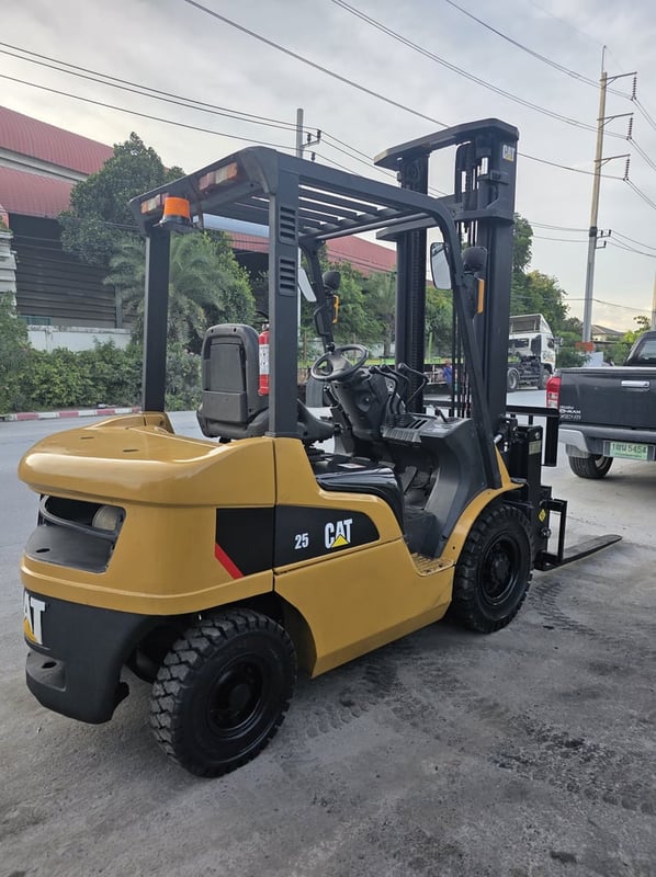 รถโฟล์คลิฟท์มือสอง CAT DP25NT