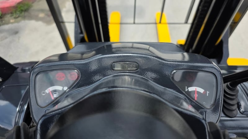 รถโฟล์คลิฟท์มือสอง KOMATSU FD25T-17