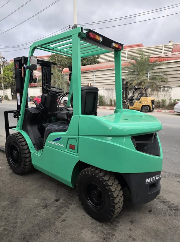 รถโฟล์คลิฟท์มือสอง MITSUBISHI GRENDIA FD30T รถโฟล์คลิฟท์มือสอง MITSUBISHI GRENDIA FD30T
