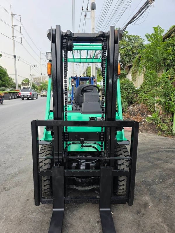รถโฟล์คลิฟท์มือสอง MITSUBISHI GRENDIA FD25NT รถโฟล์คลิฟท์มือสอง MITSUBISHI GRENDIA FD25NT