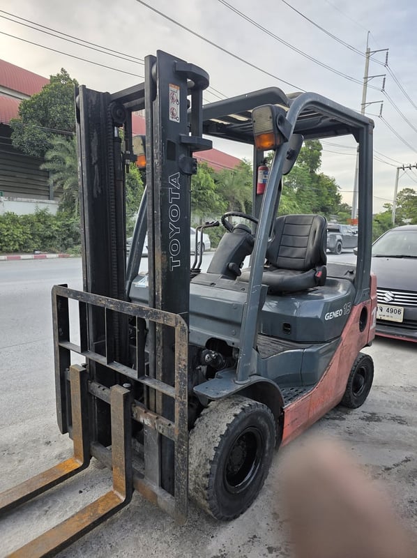 รถโฟล์คลิฟท์มือสอง TOYOTA 8FD15