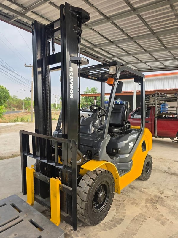 รถโฟล์คลิฟท์มือสอง KOMATSU FD25T-17