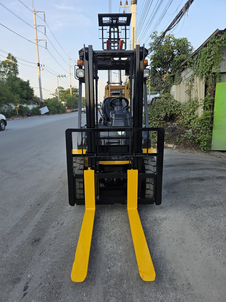 รถโฟล์คลิฟท์มือสอง KOMATSU FD20T-17 เสา 3 เมตร รถโฟล์คลิฟท์มือสอง KOMATSU FD20T-17 เสา 3 เมตร