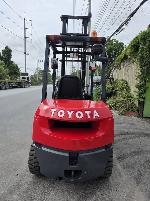 รถโฟล์คลิฟท์มือสอง TOYOTA 7FD30