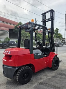 รถโฟล์คลิฟท์มือสอง TOYOTA 7FD30