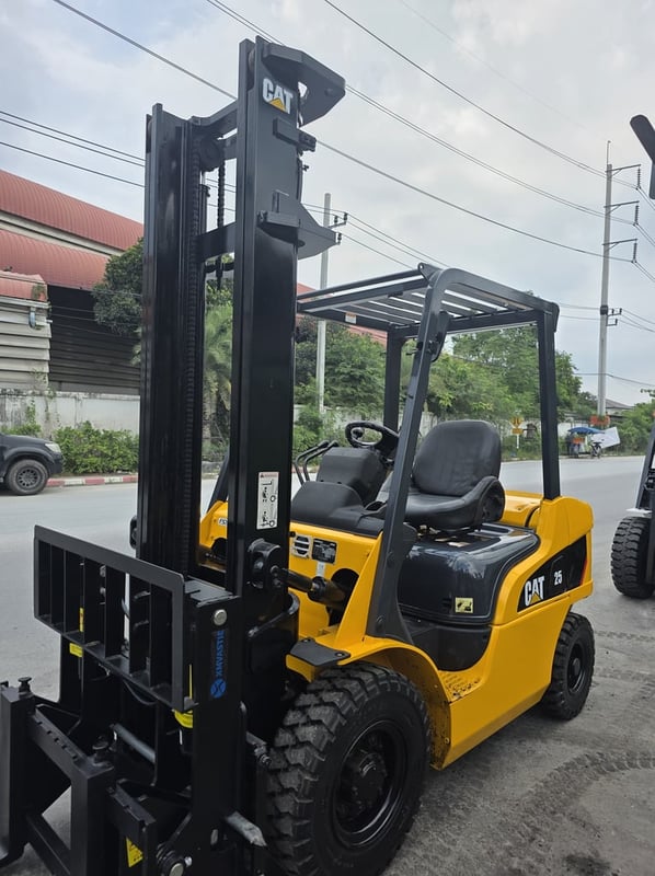 รถโฟล์คลิฟท์มือสอง CATERPILLAR DP25NT with Hinge Fork