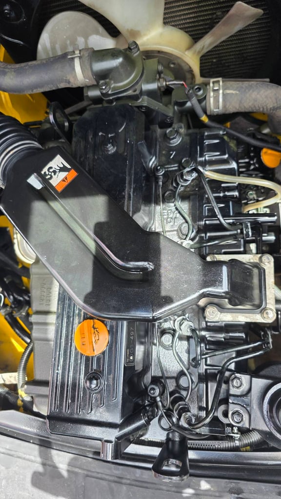 รถโฟล์คลิฟท์มือสอง KOMATSU FD25T-17 เสา 5 เมตร รถโฟล์คลิฟท์มือสอง KOMATSU FD25T-17 เสา 5 เมตร