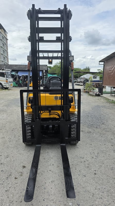 รถโฟล์คลิฟท์มือสอง CAT DP25NT รถโฟล์คลิฟท์มือสอง CAT DP25NT