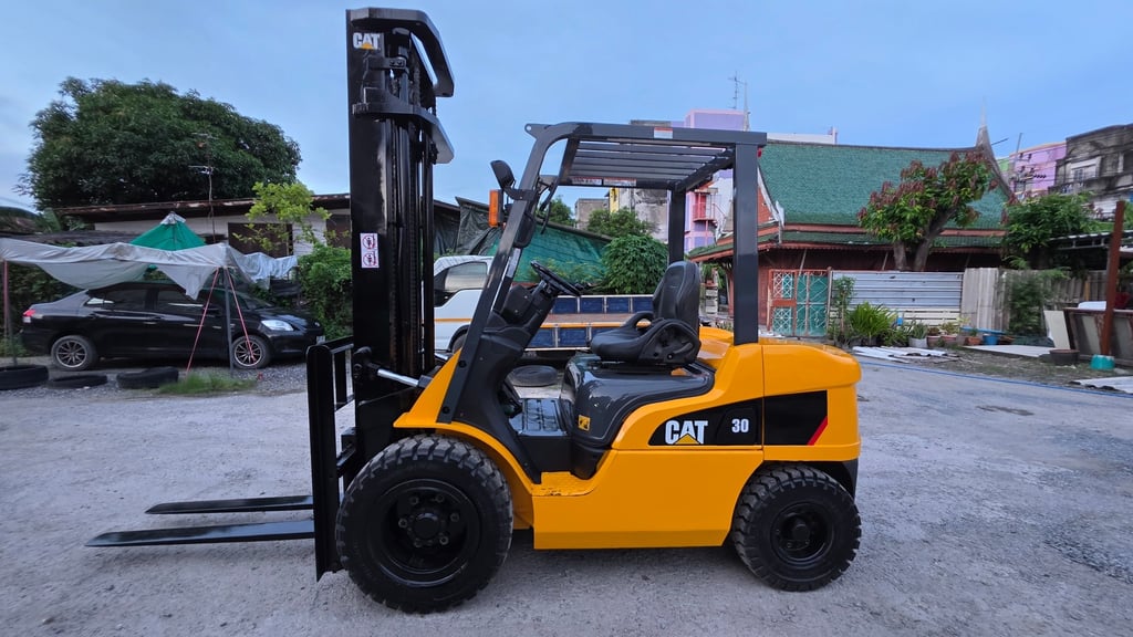รถโฟล์คลิฟท์มือสอง CAT DP30NT รถโฟล์คลิฟท์มือสอง CAT DP30NT