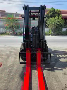 รถโฟล์คลิฟท์มือสอง TOYOTA 8FD25 AT With Hinge Fork and Side Shift