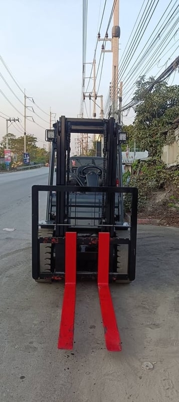 รถโฟล์คลิฟท์มือสอง TOYOTA 8FD30V30 MT รถโฟล์คลิฟท์มือสอง TOYOTA 8FD30V30 MT