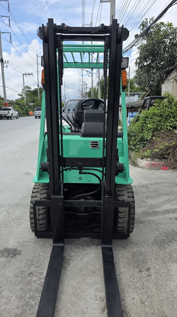 รถโฟล์คลิฟท์มือสอง MITSUBISHI FD15T(Grendia) รถโฟล์คลิฟท์มือสอง MITSUBISHI FD15T(Grendia)