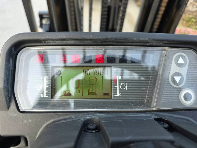 รถโฟล์คลิฟท์มือสอง CATERPILLAR DP25NT with Side Shift