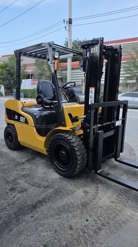 รถโฟล์คลิฟท์มือสอง CAT DP30NT