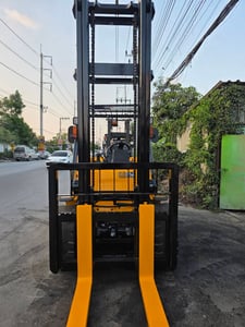 รถโฟล์คลิฟท์มือสอง CATERPILLAR DP45NT รถโฟล์คลิฟท์มือสอง CATERPILLAR DP45NT