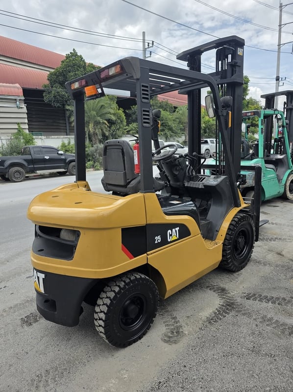 รถโฟล์คลิฟท์มือสอง CAT DP25NT