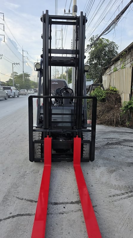 รถโฟล์คลิฟท์มือสอง TOYOTA 8FD25 รถโฟล์คลิฟท์มือสอง TOYOTA 8FD25