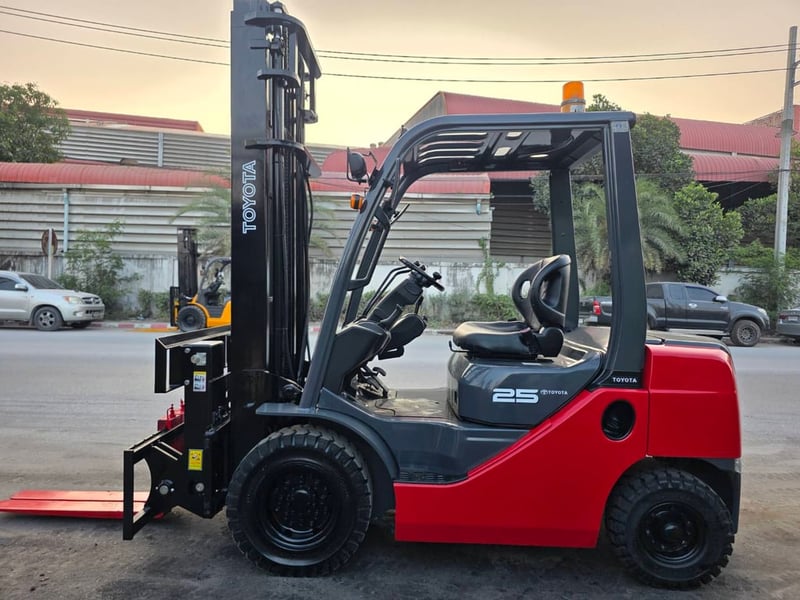 รถโฟล์คลิฟท์มือสอง TOYOTA 8FD25V60 MT - Hinge Fork