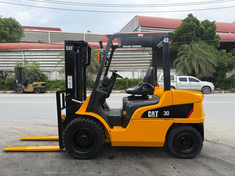 รถโฟล์คลิฟท์มือสอง CATERPILLAR DP30NT