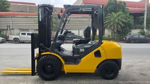 รถโฟล์คลิฟท์มือสอง KOMATSU FD30T-16 รถโฟล์คลิฟท์มือสอง KOMATSU FD30T-16