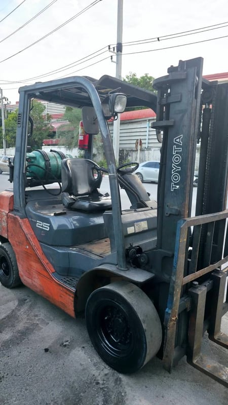 รถโฟล์คลิฟท์มือสอง TOYOTA 8FG25