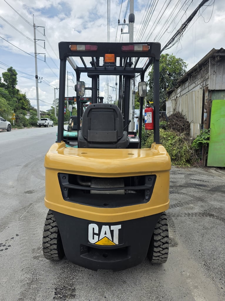 รถโฟล์คลิฟท์มือสอง CAT DP25NT รถโฟล์คลิฟท์มือสอง CAT DP25NT
