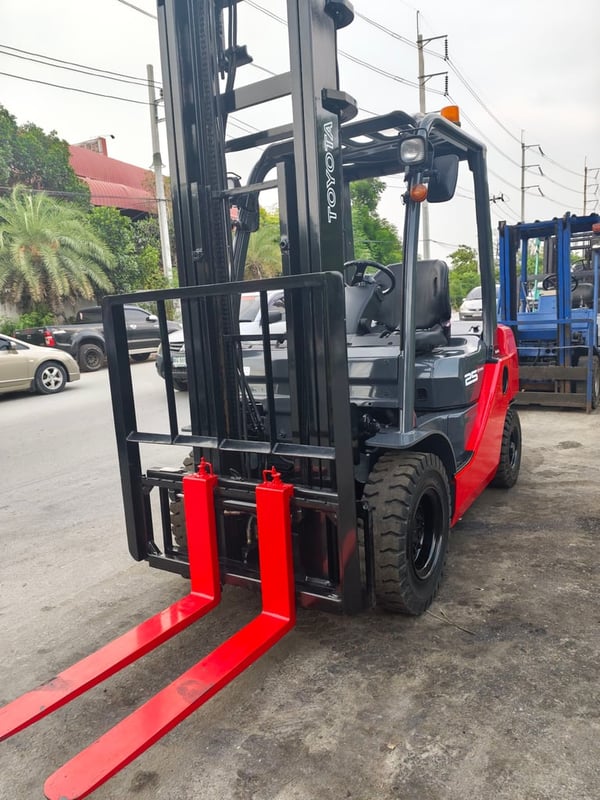 รถโฟล์คลิฟท์มือสอง TOYOTA 8FD25V40 MT - Side Shift รถโฟล์คลิฟท์มือสอง TOYOTA 8FD25V40 MT - Side Shift