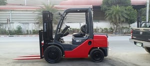 รถโฟล์คลิฟท์มือสอง TOYOTA 8FD30V30 MT รถโฟล์คลิฟท์มือสอง TOYOTA 8FD30V30 MT