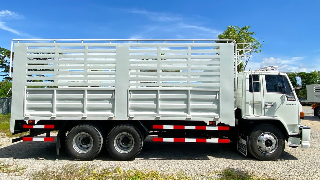 10 ล้อล่อง เพลาเดียว ISUZU ROCKY FVM 195 แรงม้า ปี 2539 10 ล้อล่อง เพลาเดียว ISUZU ROCKY FVM 195 แรงม้า ปี 2539