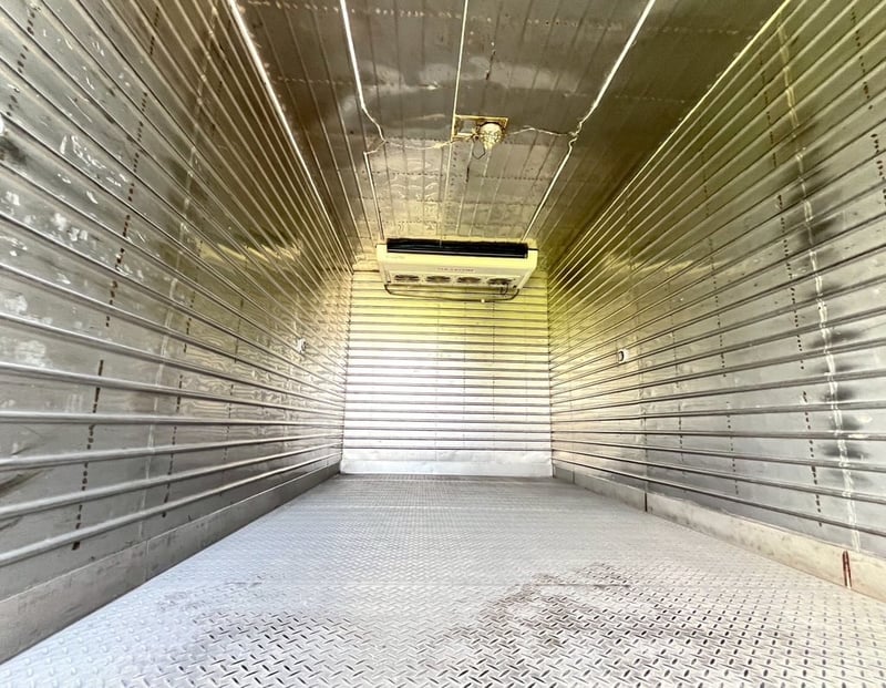 HINO FC 175แรงม้า รถบรรทุก 6ล้อ ตู้เย็น ปี2017 HINO FC 175แรงม้า รถบรรทุก 6ล้อ ตู้เย็น ปี2017