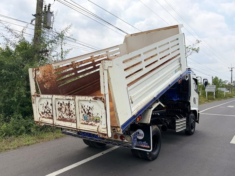 6 ล้อดั้ม hino FC9J 175 แรง ปี55