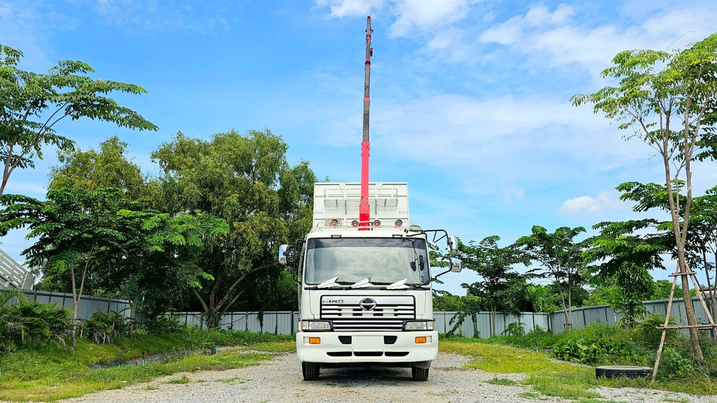 หัวลากติดเครน 5 ตัน HINO โปรเฟีย 320 แรงม้า